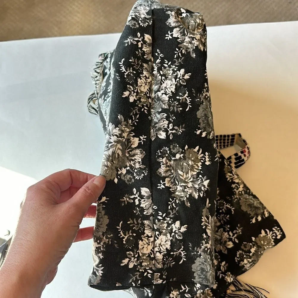 AMERICA & BEYOND Women's Cotton Floral Fringe Medallion Boho Tote Bag Black